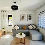 Oasis شقة